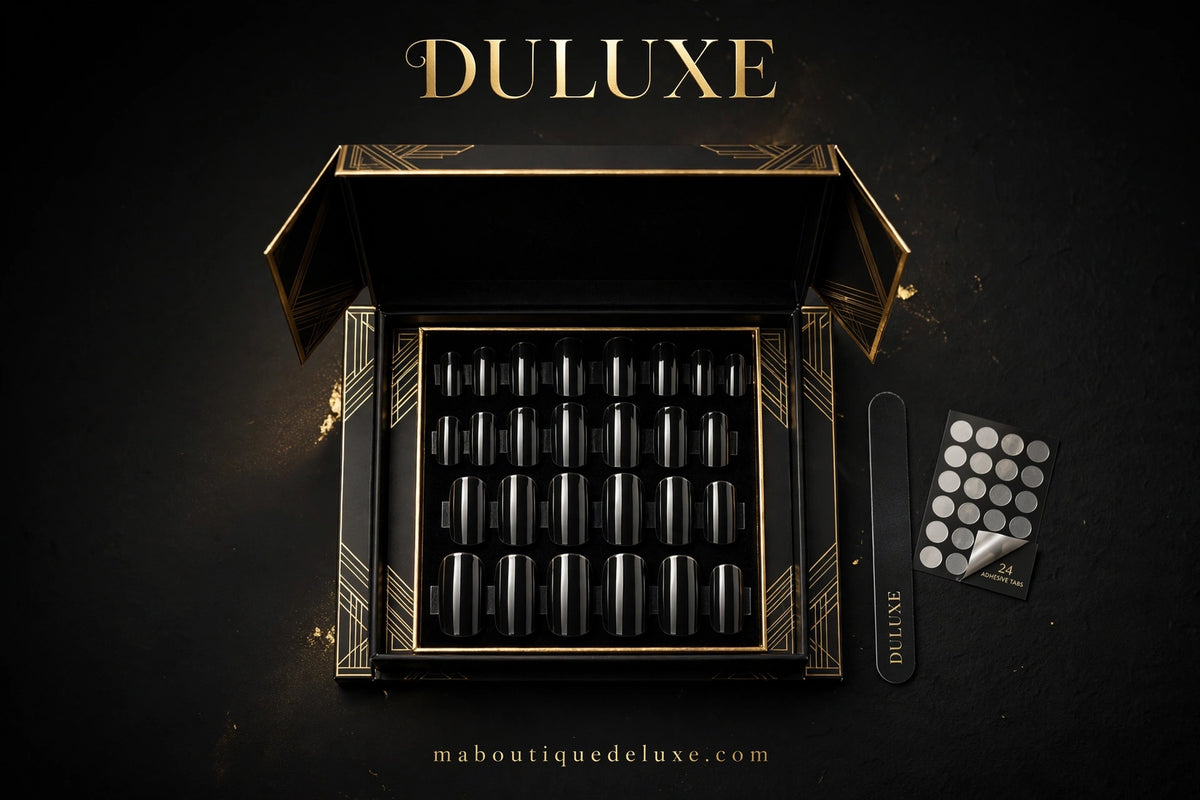 Faux Ongles Noirs Rayure Argentée 24 pcs — coffret ouvert, 24 ongles rangés par taille